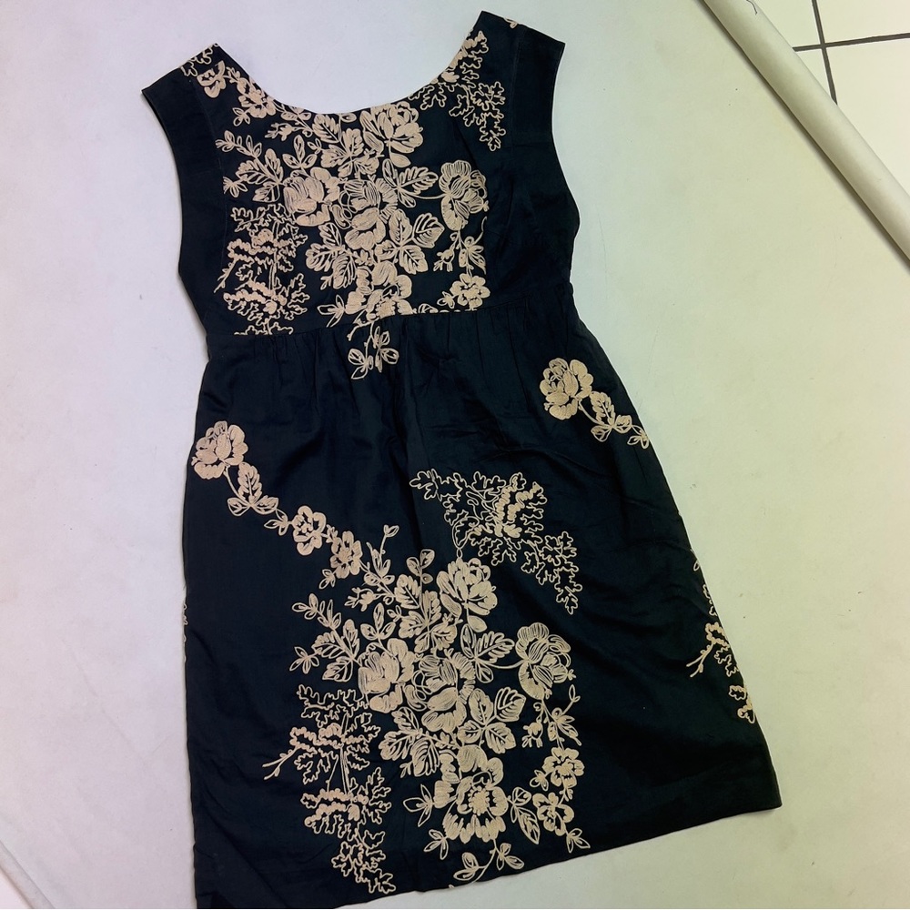 J. CREW Embroidered Shift Dress - Picture 5 of 8
